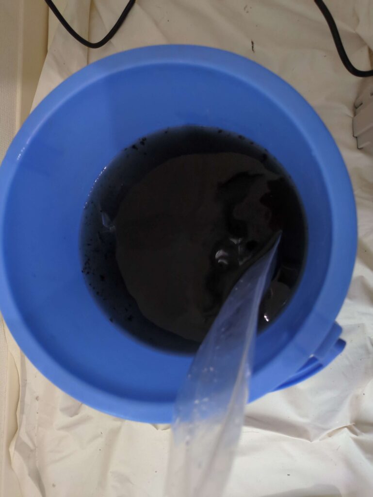 ダイキン F25XTESの高圧洗浄した汚水