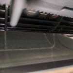 横浜市瀬谷区で三菱製エアコンの分解洗浄後で綺麗になった送風口の様子