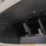 横浜市青葉区で富士通ゼネラル製エアコン分解洗浄前の比較的綺麗な状態のエアコン吹き出し口